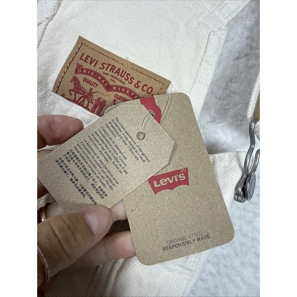 (Q1) NWT Levi's Women's Utility Loose Cream Denim Overall Easy Ecru-Natural,Sz M - Picture 15 of 16